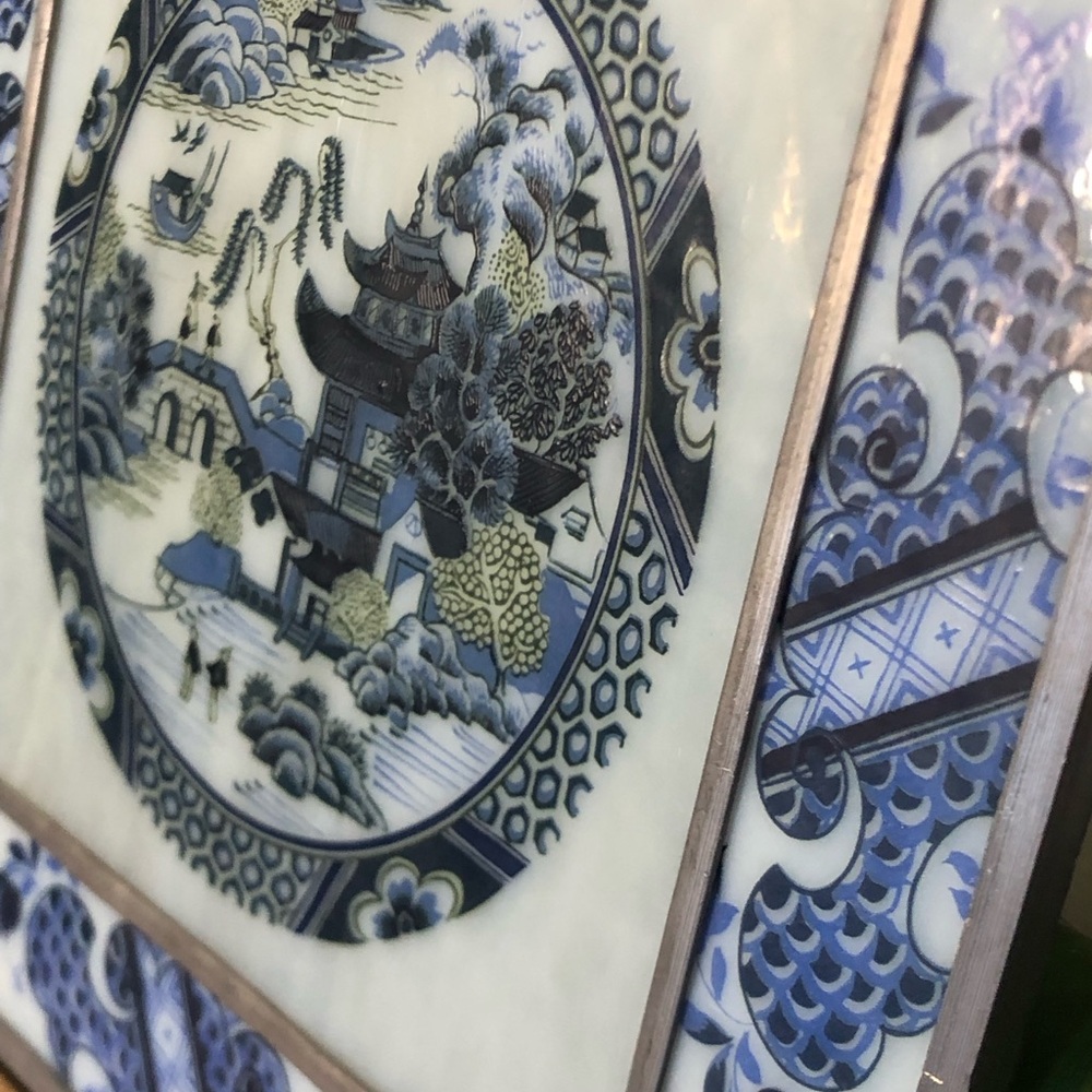 Authentic Blue & White Chinoiserie Glass Stained Glass Suncatcher - Picture 3 of 5